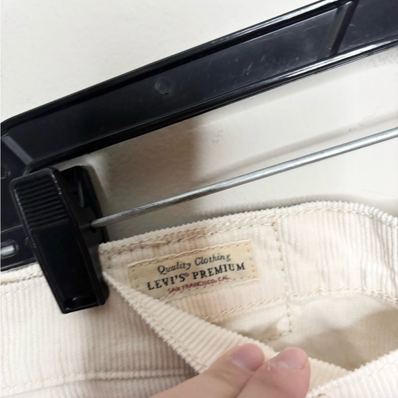 Levi’s winter white corduroy middy ankle bootcut jeans pants size 30 - Picture 6 of 11